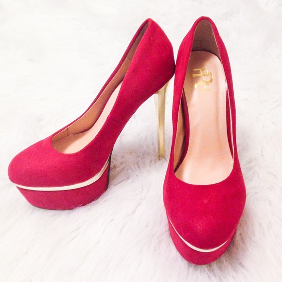 Red & Gold Pumps Heels