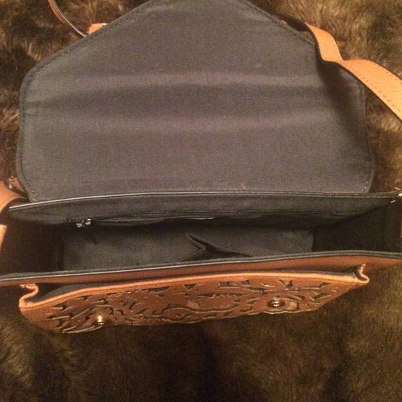 Laser cut leather purse - Picture 3 of 4