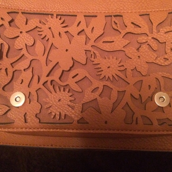 Laser cut leather purse - Picture 4 of 4