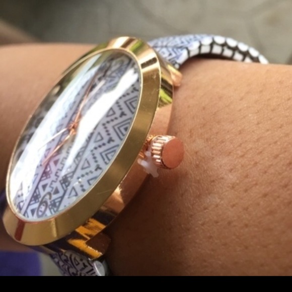 SALE! New black white rose gold boho AZTEC watch - Picture 4 of 4