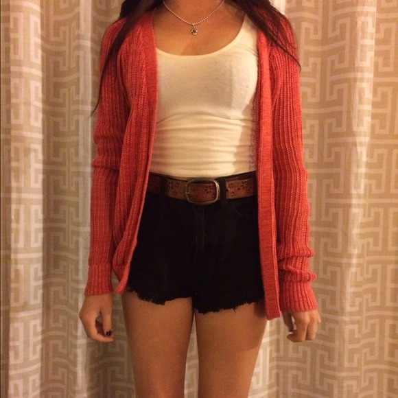 BDG Cardigan from Urban! 🍂SWEATER WEATHER SALE🍂 - Picture 1 of 3