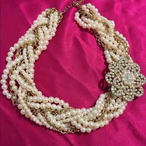🚫SOLD🚫 Pearl necklace