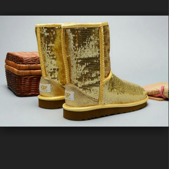 Gold sequence uggs