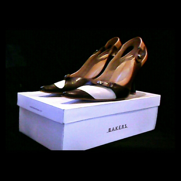 Bakers Tonia Pump (brown)