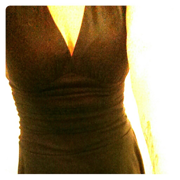 Alyn Paige black dress ties around neck - Picture 1 of 3