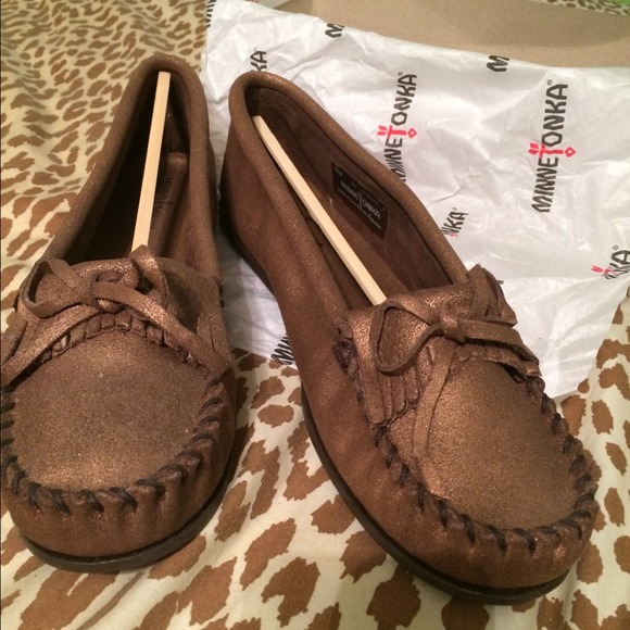Minnetonka moccasins - Picture 2 of 4