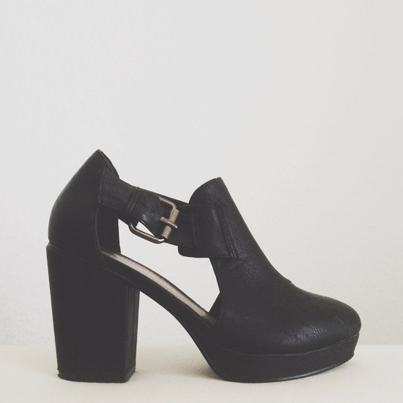 Boots - WEEKEND SALE! cutout boots