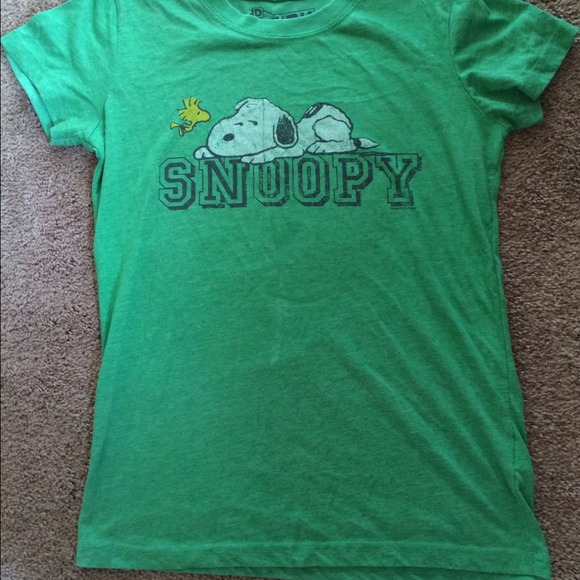 Snoopy t shirt