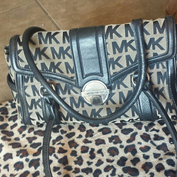MK purse