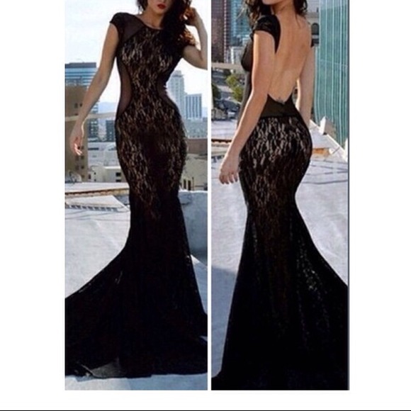 Dresses & Skirts - Black lace Maxi 🎀HP🎀 11/21