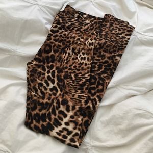J Cooper Leopard Print Leggings in Size Small