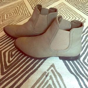 Old Navy short boots