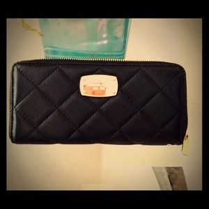 New Michael Kors Large Black quilt wallet