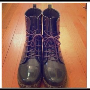 Gray doc martin inspired boots - 8.5