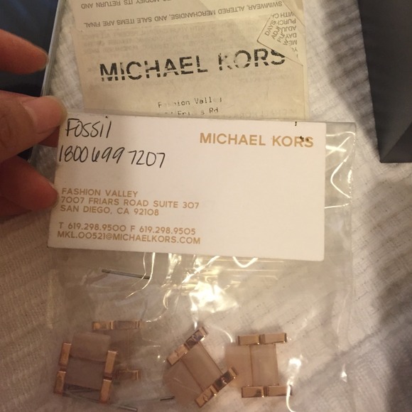 Michael kors rose gold watch - Picture 3 of 4