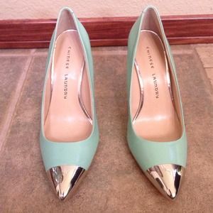 Chinese Laundry Point Toe Pump