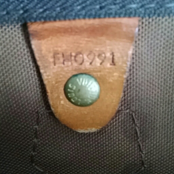 Sold Louis Vuitton purse - Picture 4 of 4