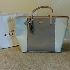 Gorgeous Coach Tote