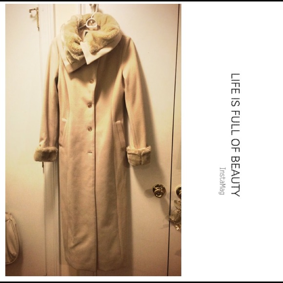 Long beige coat - Picture 1 of 2