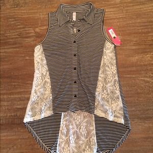 Xhilaration // size: S