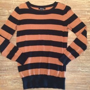 Forever 21 sweater // size: M