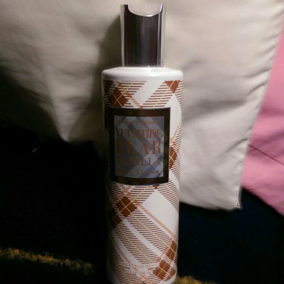 A bath and body works lotion - Picture 1 of 2