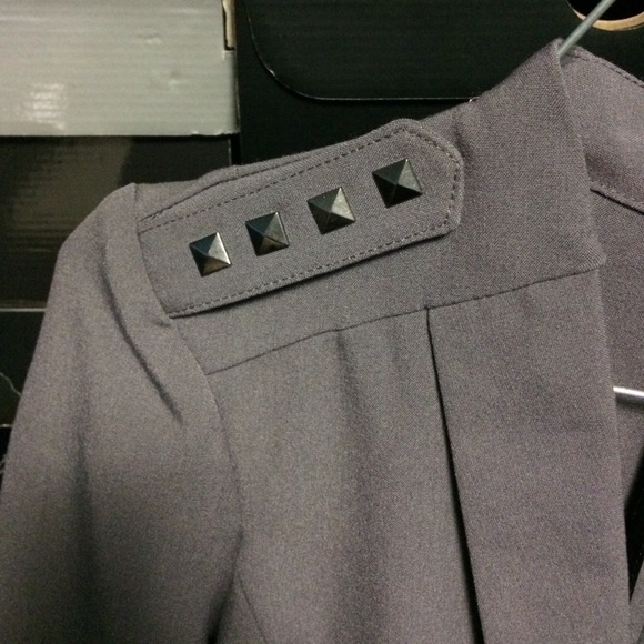 Grey studded blazer - Picture 3 of 4