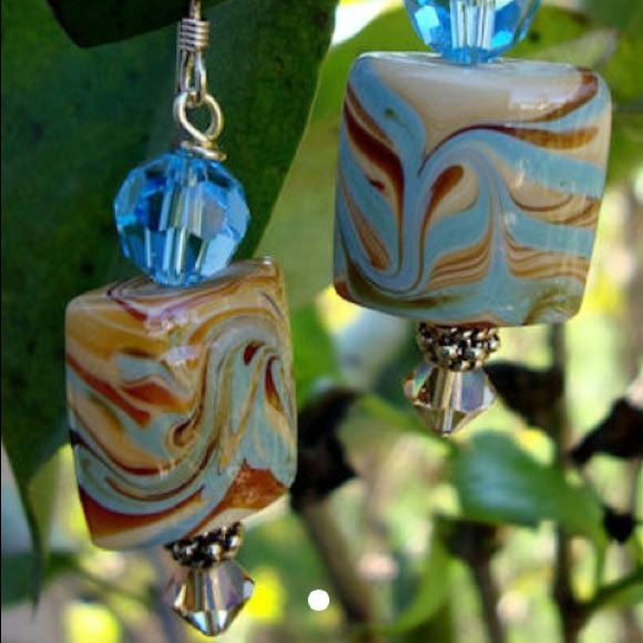 Earrings - Picture 1 of 1