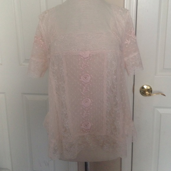 Free the people adorable lace top 🎀 - Picture 1 of 4