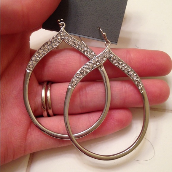 Express rhinestone circle earrings - Picture 2 of 2