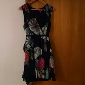 Sleeveless floral dress with tie waist size 12