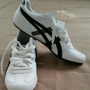 asics tiger