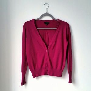 ▪ like new ▪ pink button-down cardigan