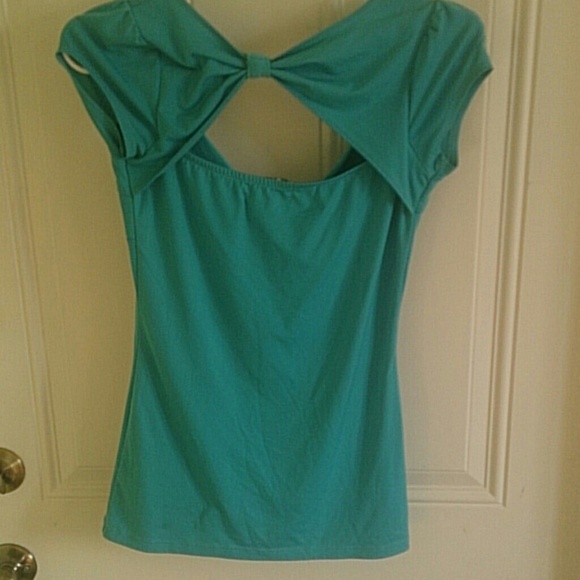 Silky teal top! - Picture 2 of 2