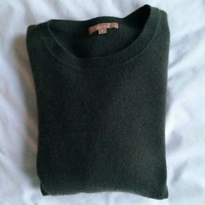 ▪ pre-loved ▪ olive green cashmere sweater