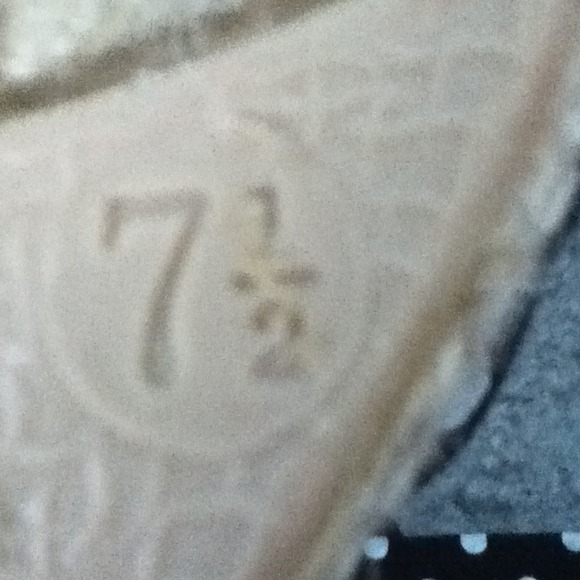 Pinup Ankle Tied Polka Dot Heels - Picture 3 of 3