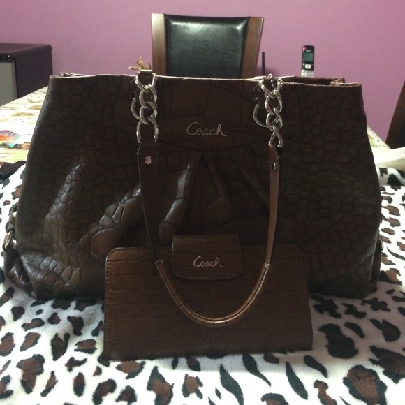 ✂️Reduced✂️Authentic Coach purse and wallet combo!