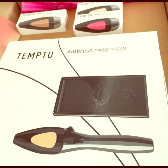 Airbrush makeup kit