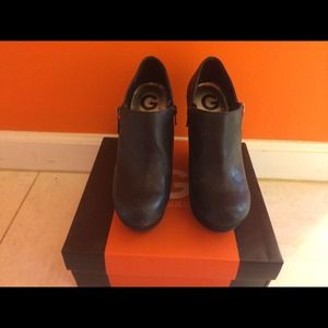 Guess platform bootie