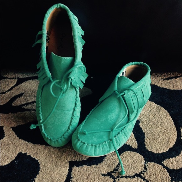 Teal moccasins! Very cute!