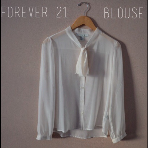 ❌SOLD❌ Forever 21 Button Down Blouse
