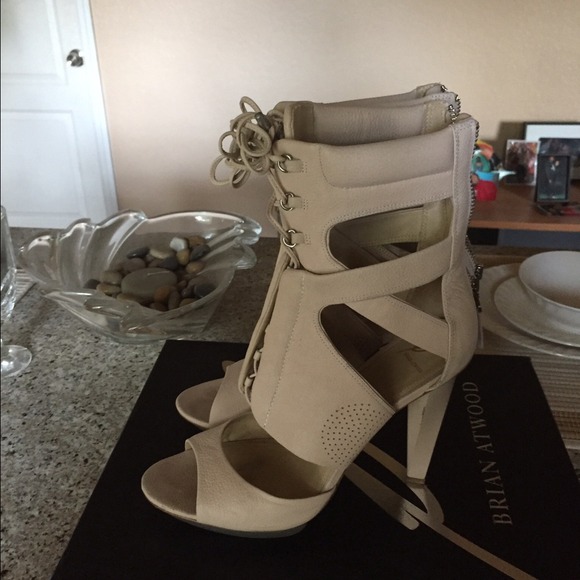 B Brian Atwood size 10