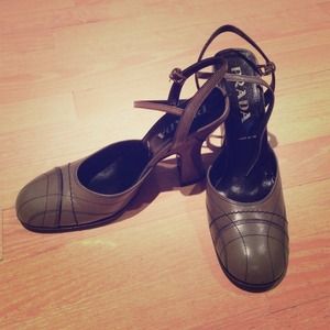 Prada Gray/Olive Green Leather Heels!