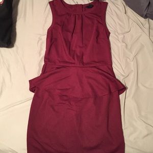 Sleeveless peplum dress burgandy