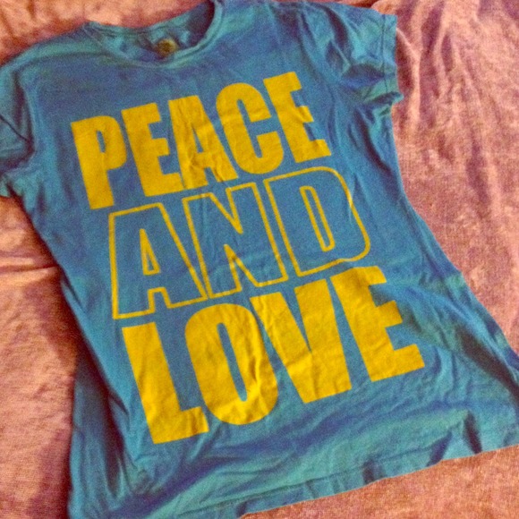 Peace and love tshirt