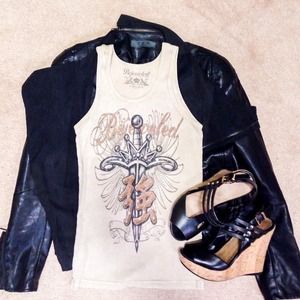 Nude Graphic Print Top