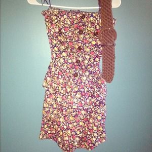 Flower patterned strapless dress