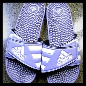 Womens adjustable Adidas comfort foot slip-ons