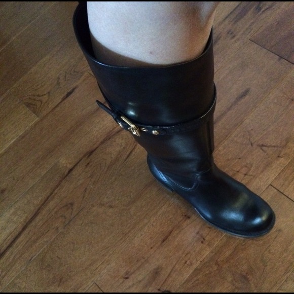 Louis Vuitton boots (Additional pics)