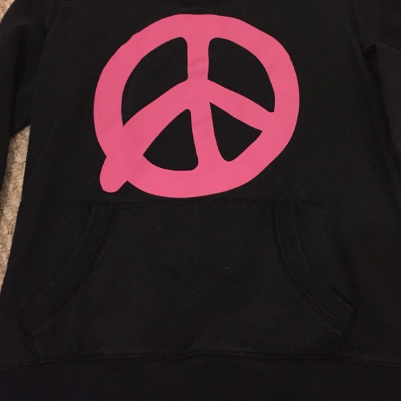 BUNDLED - VS PINK sweatshirt - Picture 4 of 4